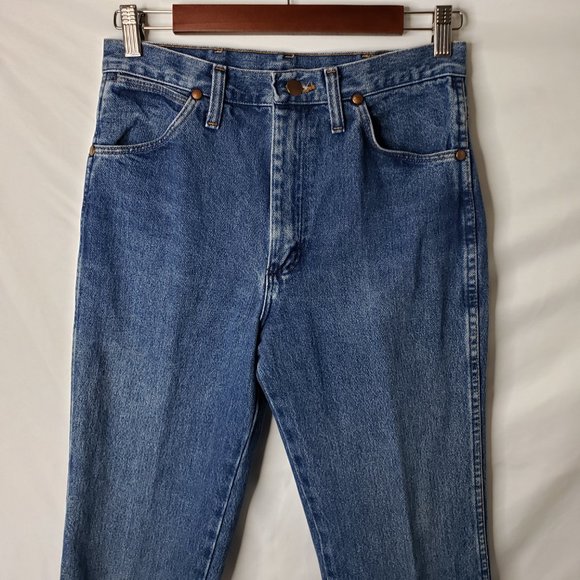 Wrangler Women's Straight Leg Jeans - Blue - Picture 8 of 9